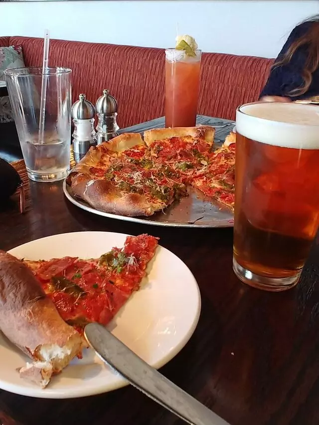 Farina Alto Pizzeria & Wine Bar