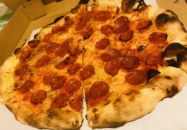 Farina Alto Pizzeria & Wine Bar