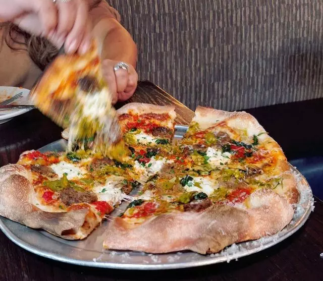 Farina Alto Pizzeria & Wine Bar