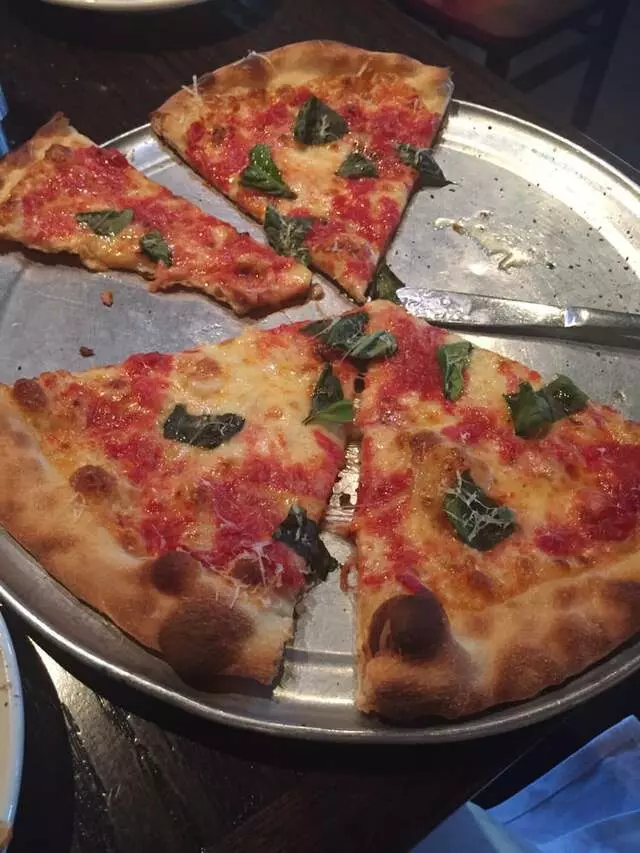 Farina Alto Pizzeria & Wine Bar