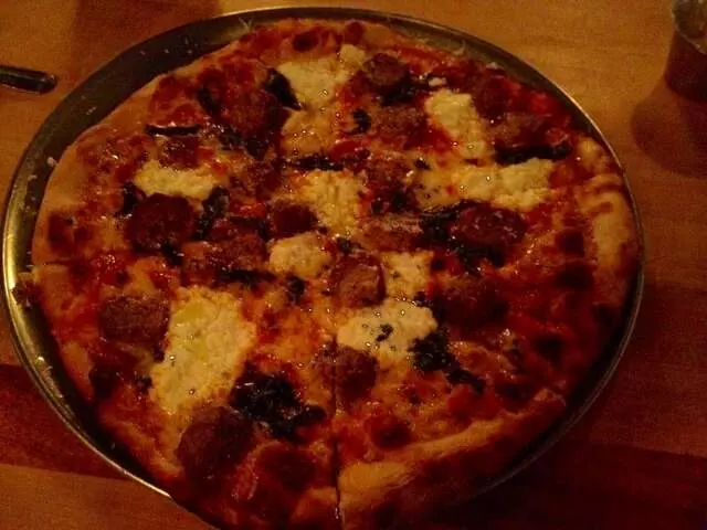 Farina Alto Pizzeria & Wine Bar