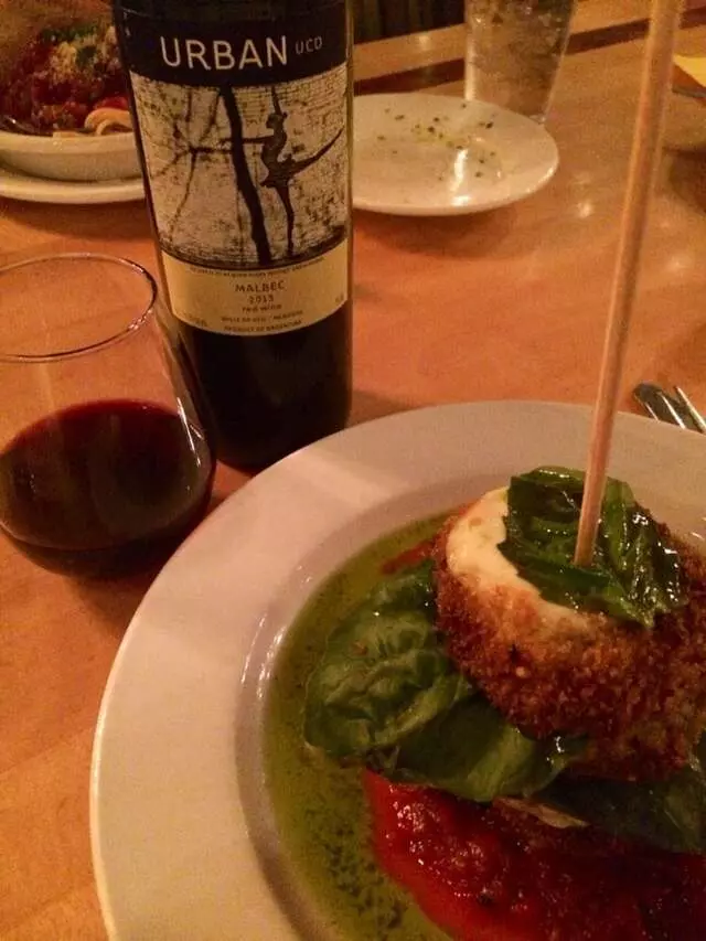 Farina Alto Pizzeria & Wine Bar