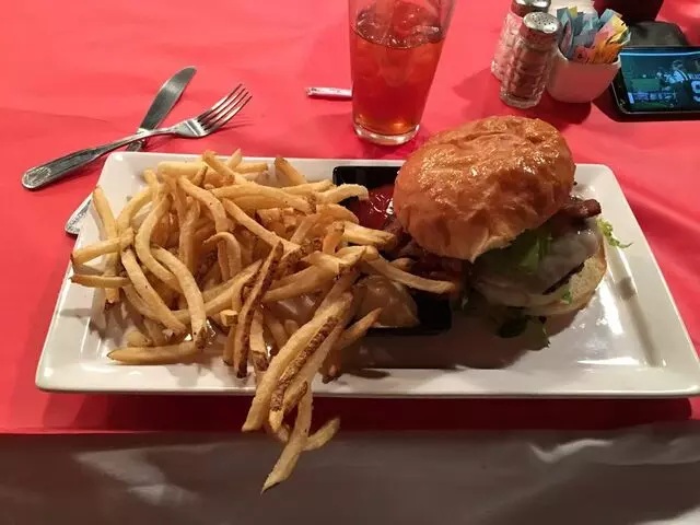 Flamez Bistro