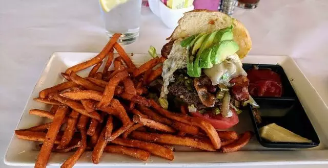 Flamez Bistro