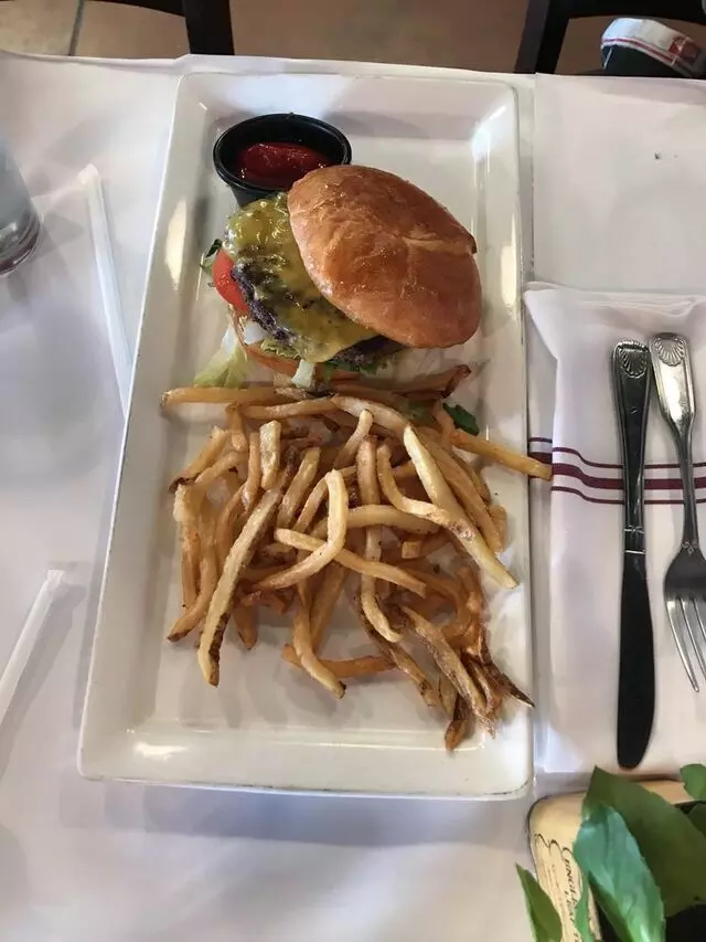 Flamez Bistro
