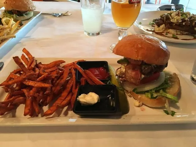 Flamez Bistro