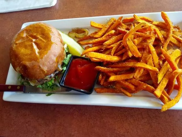 Flamez Bistro