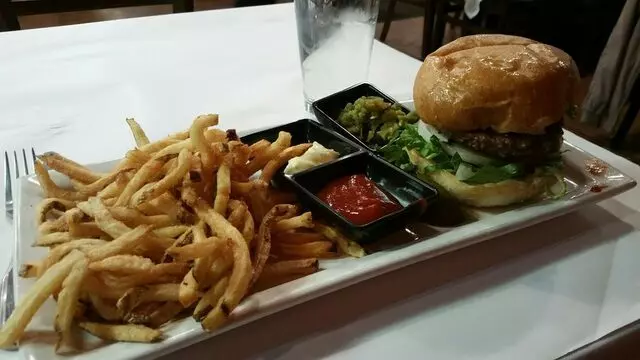 Flamez Bistro