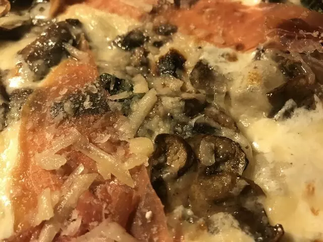 Amore Neapolitan Pizzeria-Green Jeans