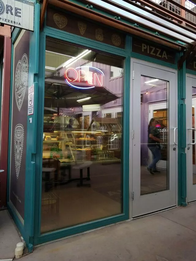 Amore Neapolitan Pizzeria-Green Jeans