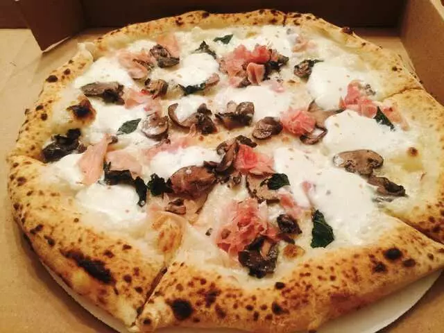 Amore Neapolitan Pizzeria-Green Jeans