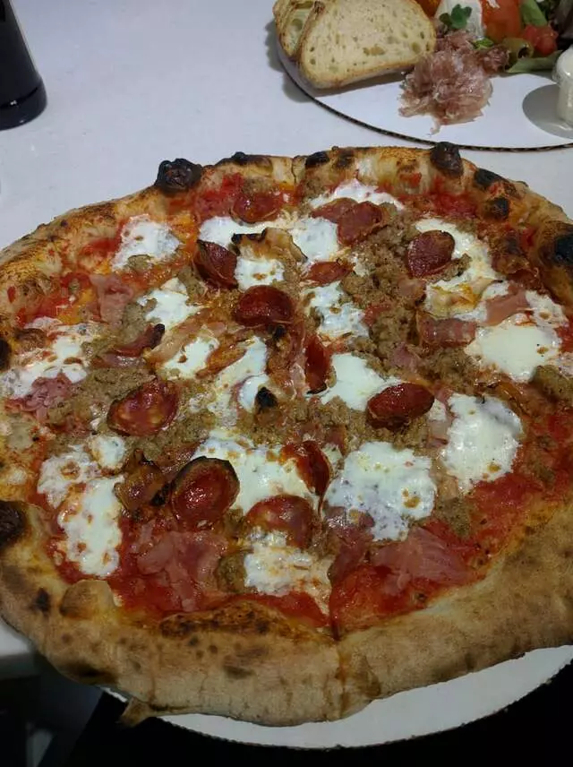 Amore Neapolitan Pizzeria-Green Jeans
