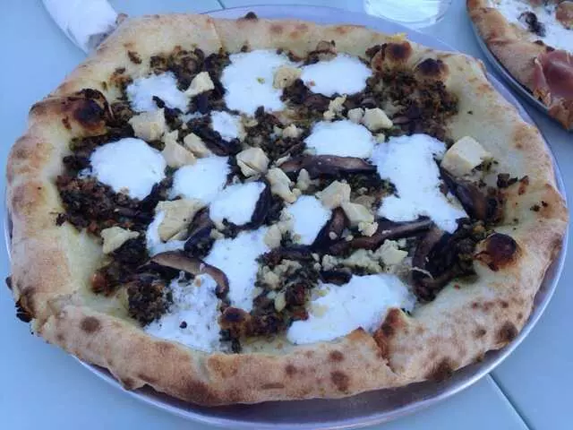 Amore Neapolitan Pizzeria-Green Jeans