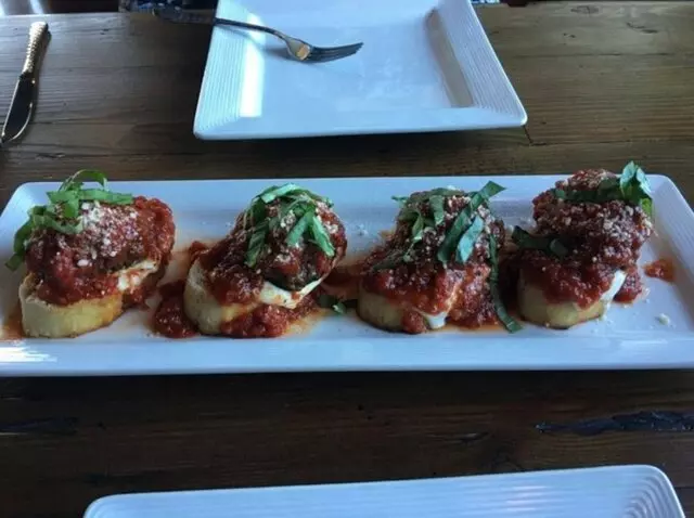 Amore Neapolitan Pizzeria-Green Jeans