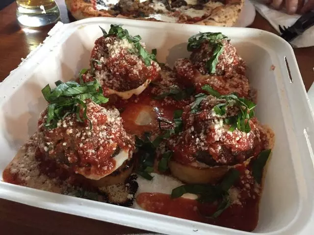 Amore Neapolitan Pizzeria-Green Jeans