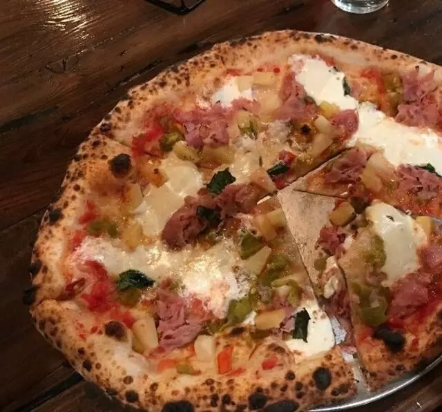 Amore Neapolitan Pizzeria-Green Jeans