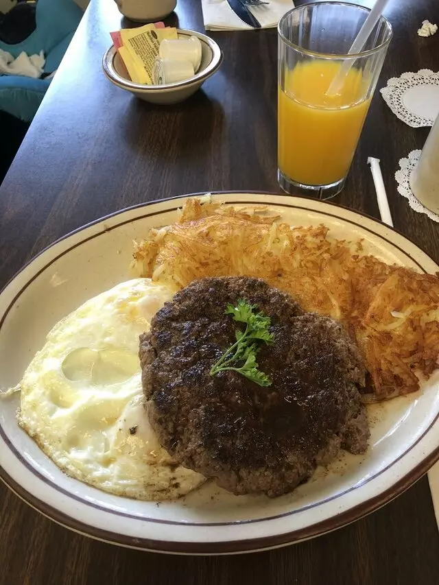 Vic’s Daily Cafe