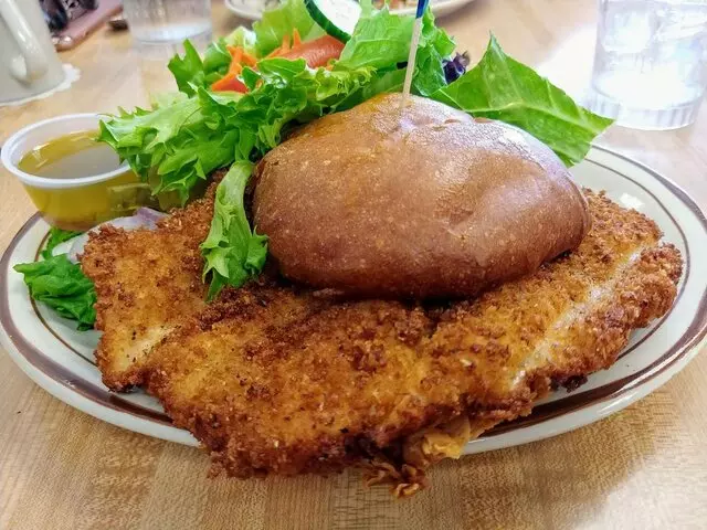 Vic’s Daily Cafe