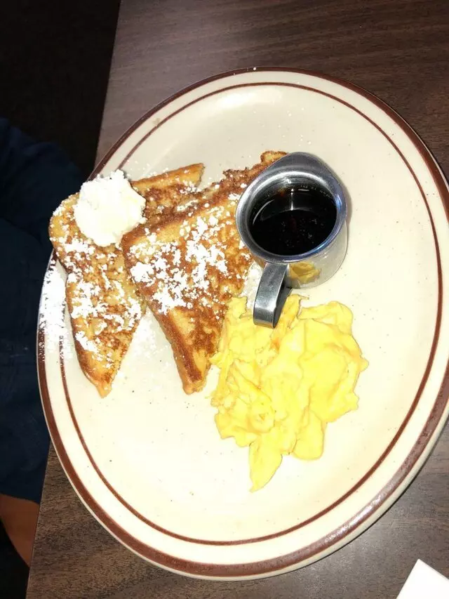 Vic’s Daily Cafe
