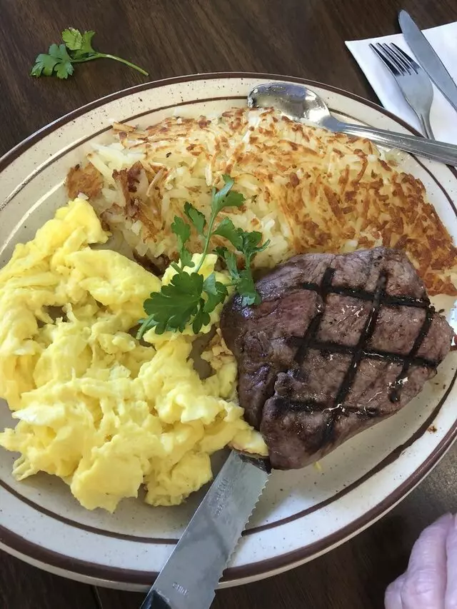 Vic’s Daily Cafe