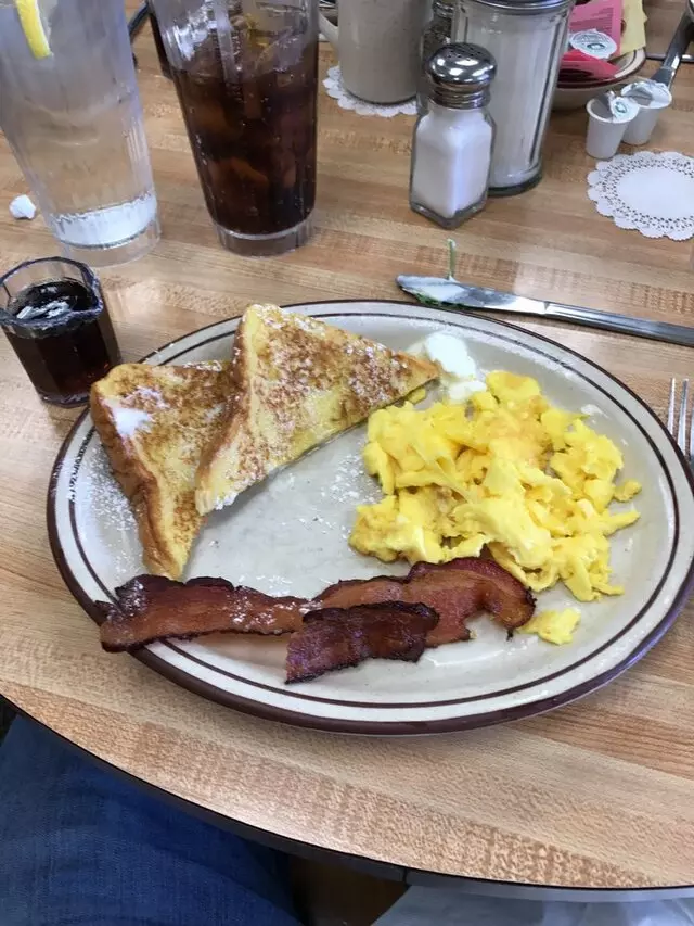Vic’s Daily Cafe