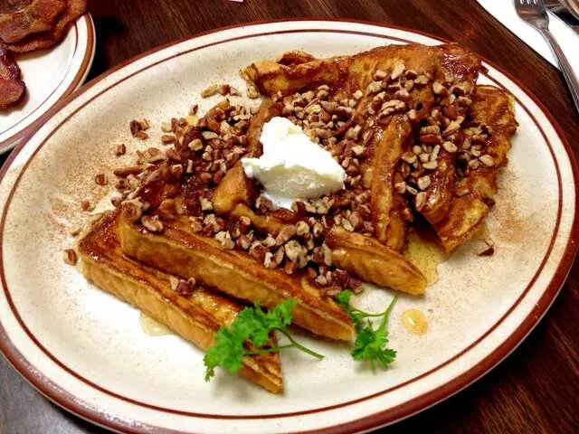 Vic’s Daily Cafe