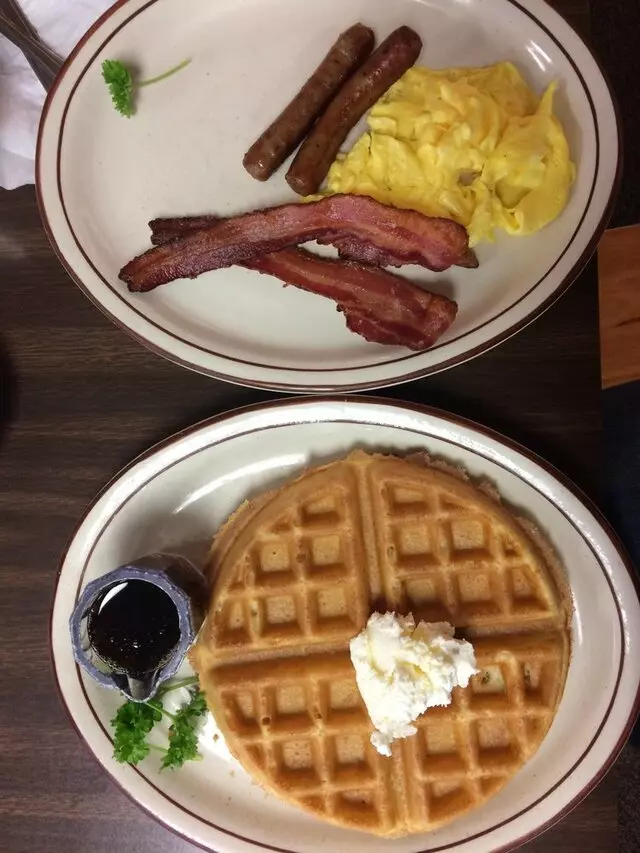 Vic’s Daily Cafe