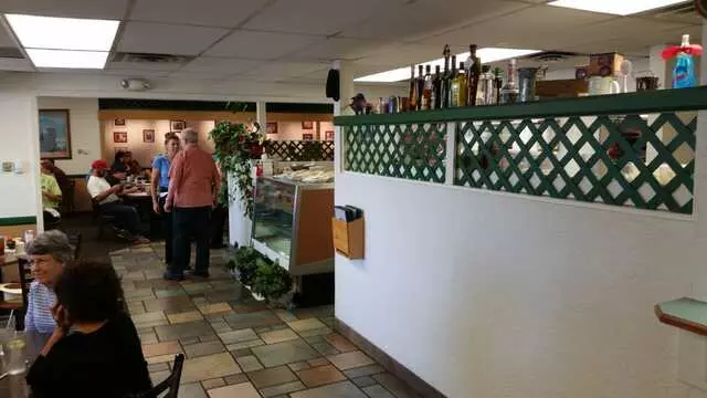 Vic’s Daily Cafe