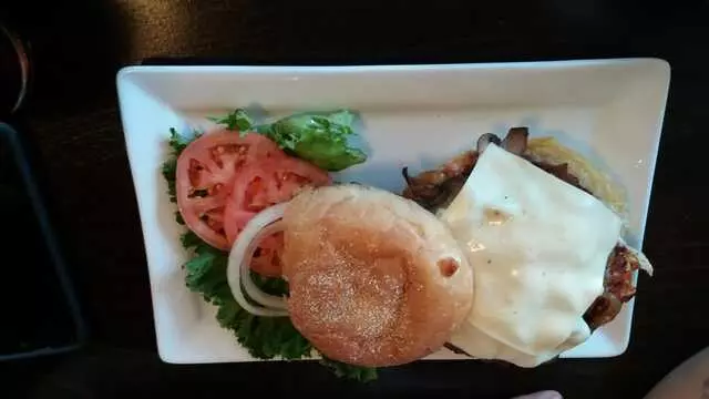 5 Star Burger at Country Club Plaza
