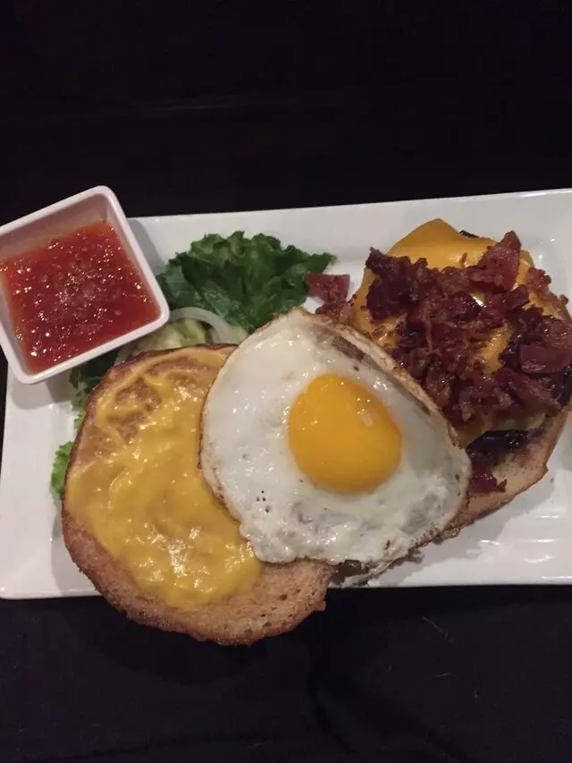 5 Star Burger at Country Club Plaza