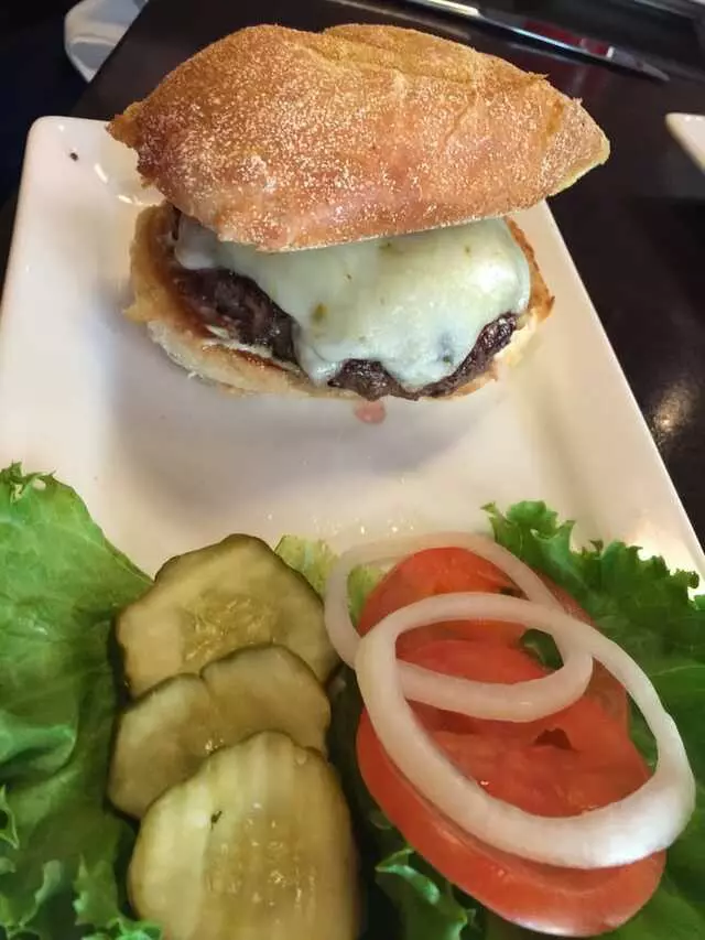 5 Star Burger at Country Club Plaza