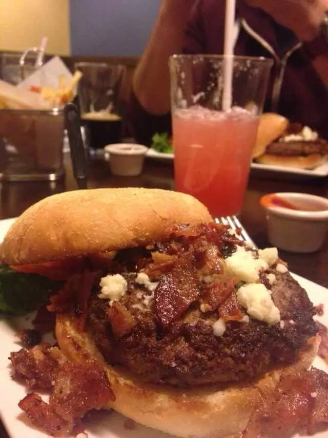 5 Star Burger at Country Club Plaza