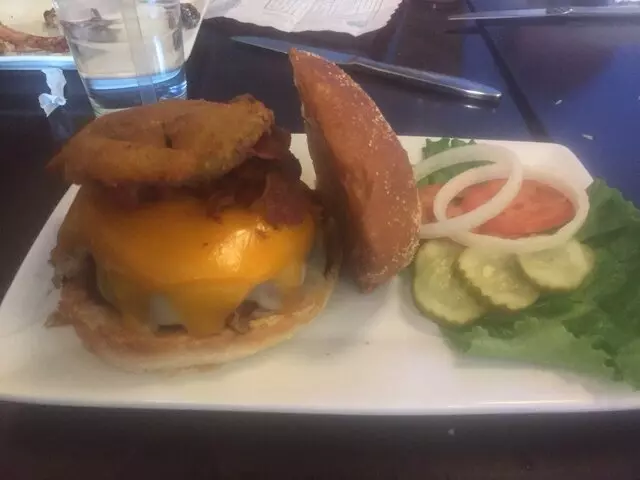 5 Star Burger at Country Club Plaza