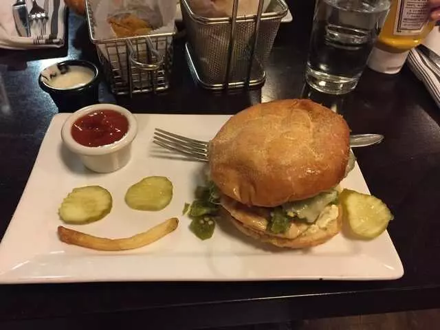 5 Star Burger at Country Club Plaza